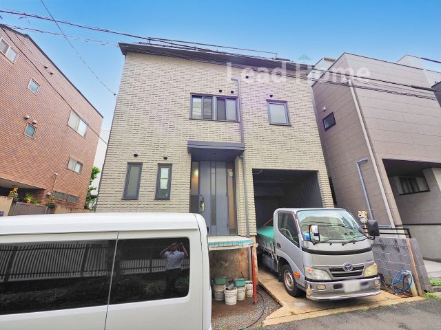 3階建てならではの優れた陽当たりと通風性を確保！室内まであたたかな光が届き気持ちよく暮らせます！