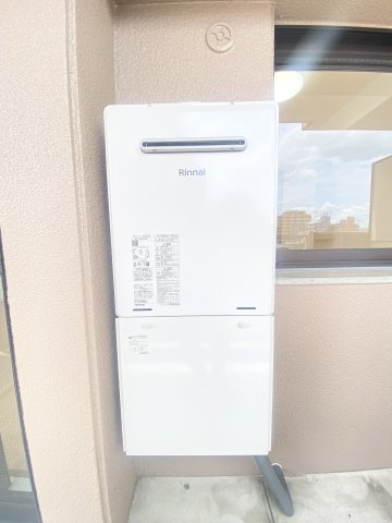 給湯器交換しています！