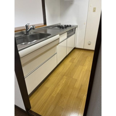 収納力と機能性を兼ね備えた、使いやすいシステムキッチン♪