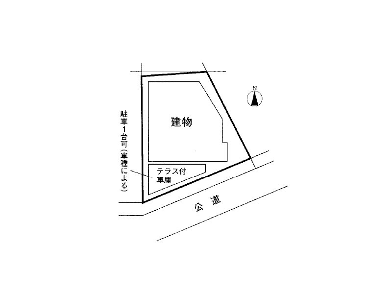 第一種低層住居専用地域の閑静な住宅街に立地。