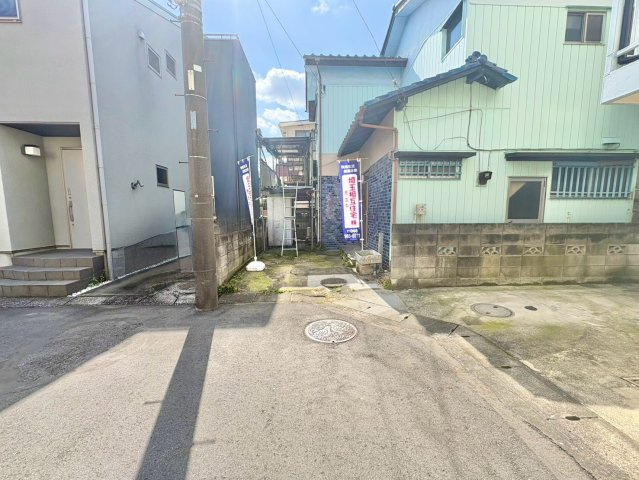 東武スカイツリーライン「新越谷」駅徒歩約9分、交通アクセス良好！敷地約29坪・整形地！ご家族のライフスタイルに合わせた自由設計が可能です！建物イメージや資金計画などお気軽にご相談ください！