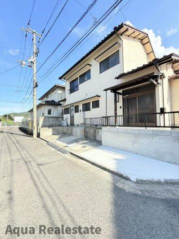 車をお持ちの方に嬉しい駐車場付きの物件です