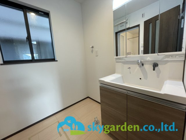 独立洗面台で身支度をすべて済ませてしまいましょう