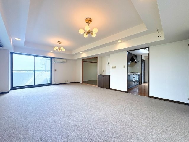 ◆リビングは一日中太陽の光が射し込みます。家族が集まる空間は、自然と笑顔が溢れます！