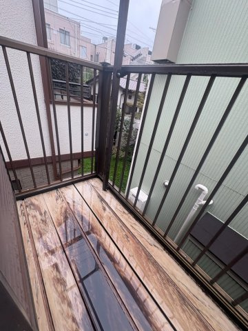 コンパクトですがあると便利なバルコニー