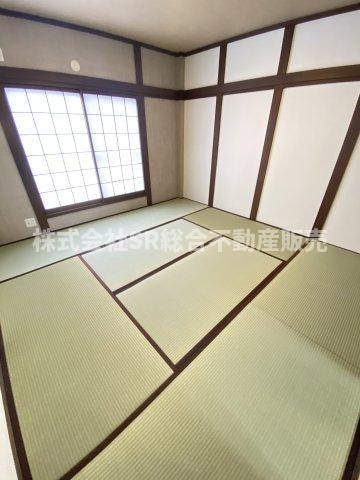 日本らしい落ち着いた雰囲気の和室です