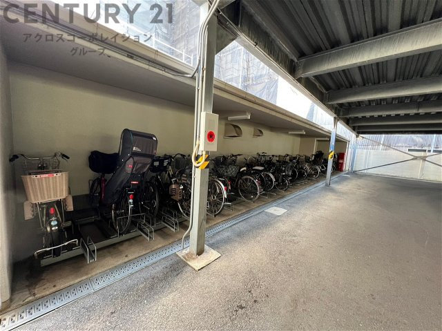 屋根付き駐輪場