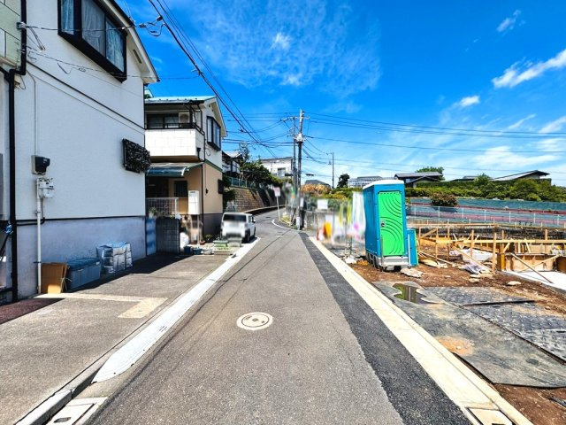 車で約6分の距離に位置するスーパー、ベルク和光白子店は0時まで営業しており、お仕事終わりのお買い物も時間にゆとりを持って行えます。