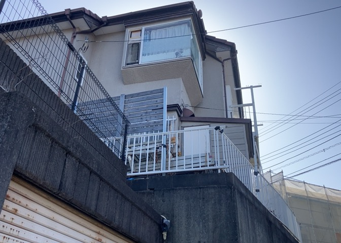 省エネ給湯器とは従来型の給湯器より熱効率が高く、少ない燃料でたくさんのお湯を沸かすことが出来る高効率な給湯器のことを指します。また、省エネ給湯器には種類があり、利便性や効果なども様々です。