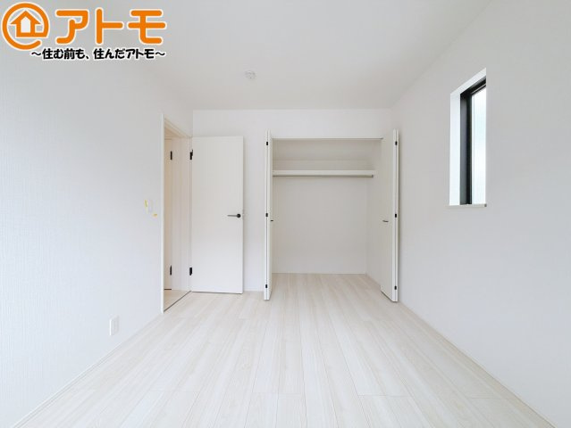 客間として使うことはもちろん、居室や収納など自由な使い方ができるお部屋です！