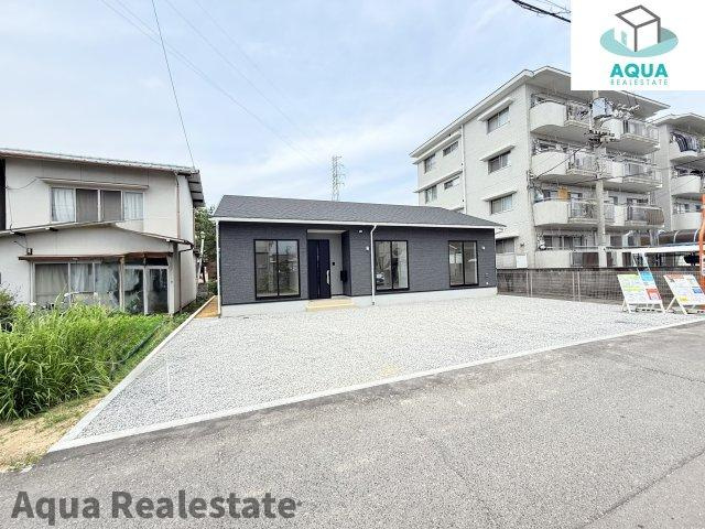 前面道路含む現地写真です