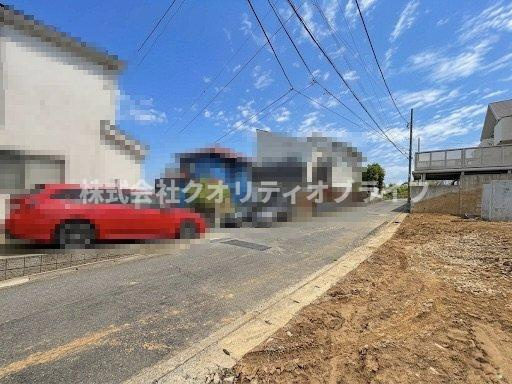 南側幅員4mの公道に面し、陽当たりの良い立地