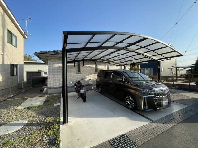 2台駐車可能な駐車場があります