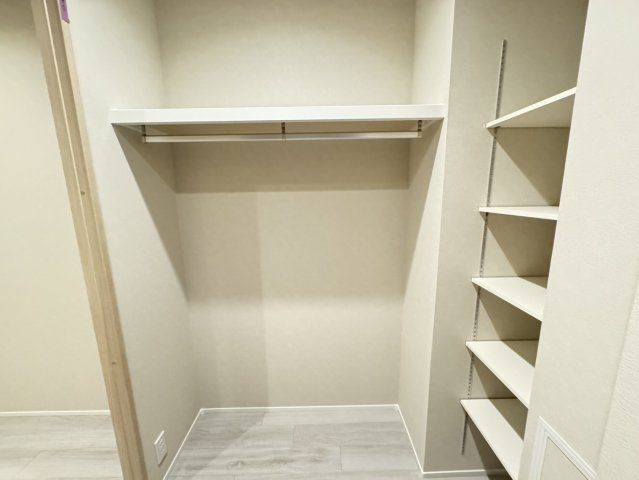大物、小物、なんでもＯＫ。収納豊富なお部屋で家具の問題を解決できます。