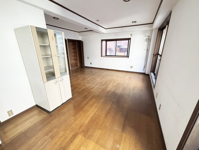 外観：328000690151