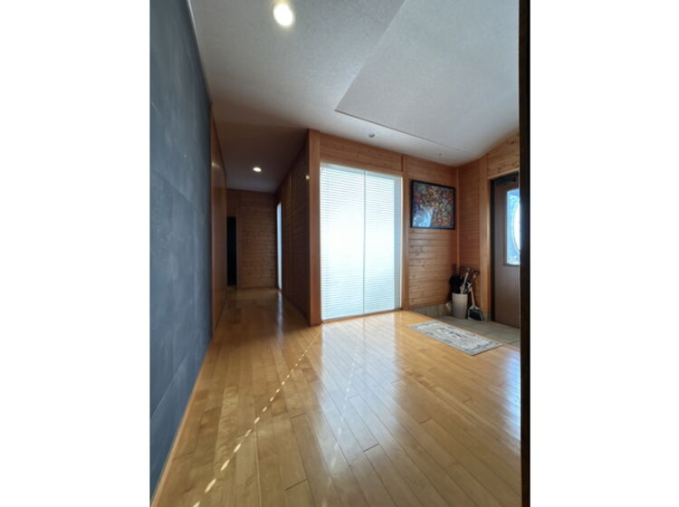 広々とした玄関ホール