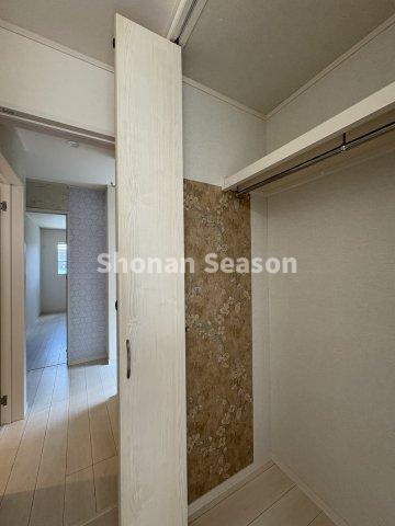 全室収納付きで、増えがちな衣類なども、各部屋に収納でき便利ですよ。