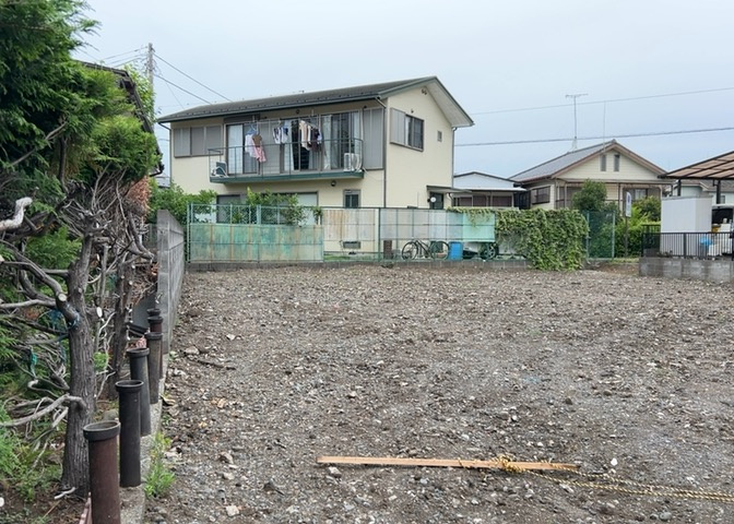 隣家の土地はどうなっているのか、生活利便施設が近くにあるのか、学校まで近いかなど、お客様のライフスタイルにあわせたイメージが重要です。また、近くにあると困る施設が近くにないかも確認するといいでしょう。