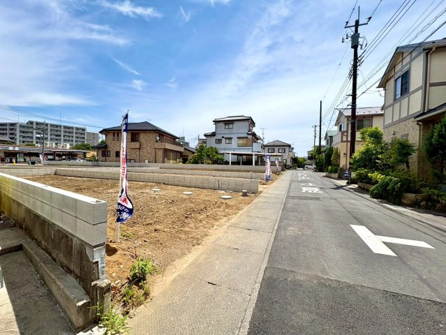 1号地　南西道路に面し陽当り良好！敷地約38坪・自由設計で夢のマイホームはいかがでしょうか！建築条件なし・お好きなハウスメーカーで建築可能です！