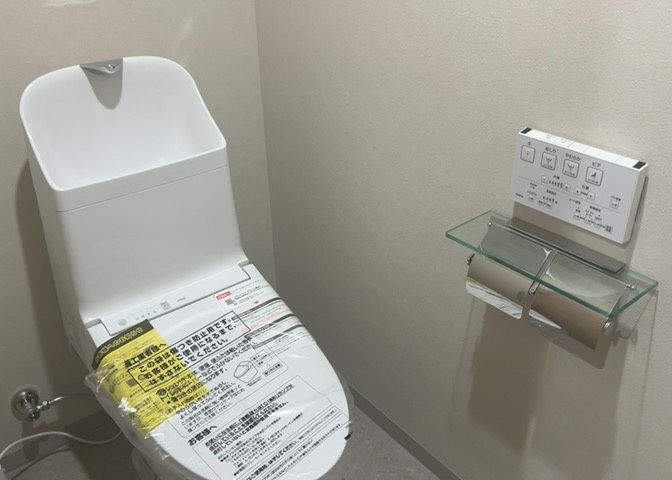 トイレは大きさや形、機能、抗菌性などが異なる多種多彩なタイプが各メーカーから出ています。それぞれに良さがあるため、事前にどういったタイプのトイレがいいのかをご家庭内で決めて、内見に行くといいでしょう。