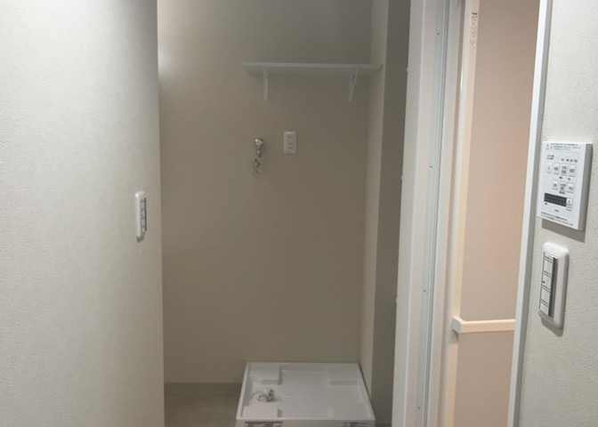 洗面脱衣所は「体を綺麗に整える場所」という目的と役割を持っています。そして便利で使い勝手のいい「体を綺麗に整える場所」にするためには、配置や動線、照明や収納計画をしっかりと検討しておく必要があります。
