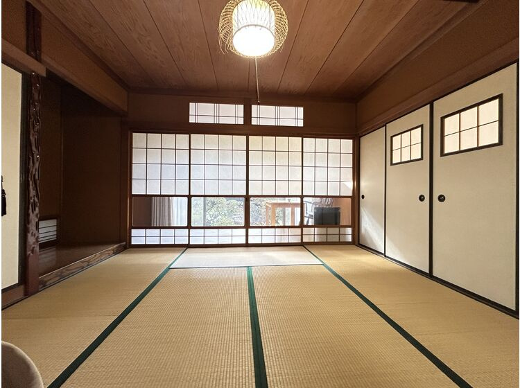 床の間　押入　雪見障子＋縁側