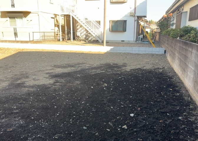 家を建てる前提で土地を探している場合、地盤の丈夫さは譲れない条件の一つです。地盤が脆弱だと追加工事が必要となります。また、過去に地盤沈下や液状化現象を起こした土地は、できるだけ避けた方がいいでしょう。