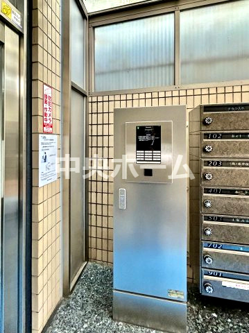 【オートロック】オートロックシステムでセキュリティ充実。当たり前ですが、安全で安心して暮らすのって大事ですよね。お探しのご条件でオートロック付きの物件を探す方も多いですがやはりセキュリティは大事です。