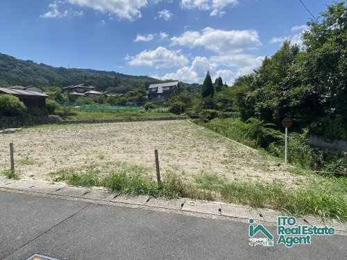 外観：326000199025