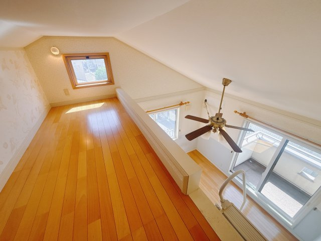 ■小屋裏収納｜小屋裏収納付きです♪大きな物もしっかり収納できますので、収納がなく困ってしまうなんて心配もありません＾＾