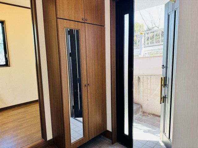 ～姿見付きのシューズボックス～