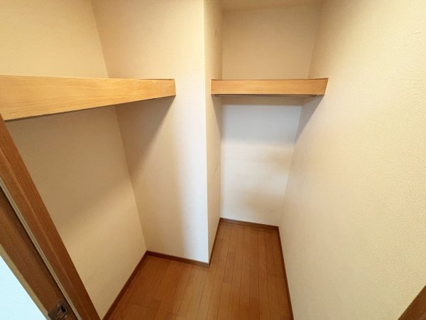 ウォークインクローゼット（洋室5.4帖）