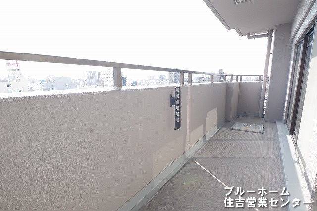 南向きで明るいバルコニーです！