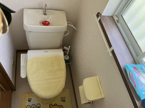トイレは大きさや形、機能、抗菌性などが異なる多種多彩なタイプが各メーカーから出ています。それぞれに良さがあるため、事前にどういったタイプのトイレがいいのかをご家庭内で決めて、内見に行くといいでしょう。