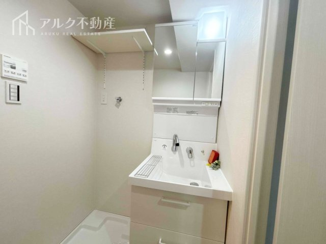 独立洗面台
