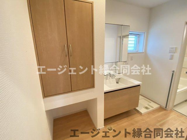 明るい洗面所です