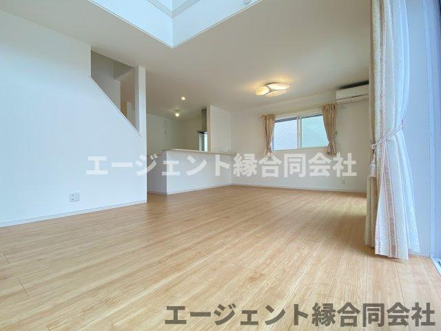 吹き抜けのあるリビングダイニングです