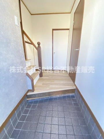 玄関にシューズボックスを置いても広く使えます！