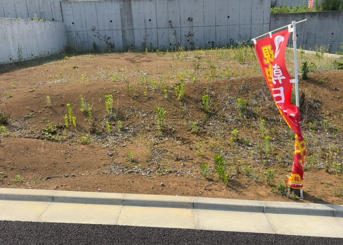 土地探しをしていると都市計画区域という言葉を目にすると思います。法律によって、都道府県知事や国土交通大臣が指定するエリアのことを指しており、都市計画区域は市街化区域と市街化調整区域に分けられています。
