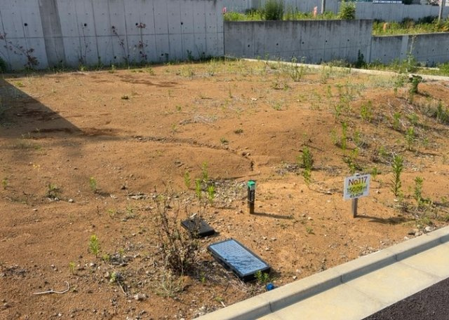 隣家の土地はどうなっているのか、生活利便施設が近くにあるのか、学校まで近いかなど、お客様のライフスタイルにあわせたイメージが重要です。また、近くにあると困る施設が近くにないかも確認するといいでしょう。