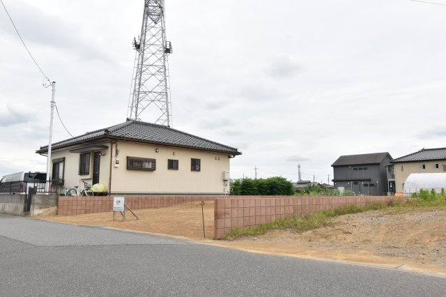 敷地約60坪・自由設計で夢のマイホームはいかがでしょうか・お好きなハウスメーカーで建築可能です！出羽小学校まで徒歩約9分(700ｍ)！お気軽にお問い合わせください！