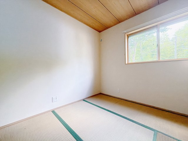 ■和室｜旅館のような趣を感じられる、くつろぎの住空間です。落ち着いた和の雰囲気が、日々の暮らしに癒しをもたらします♪