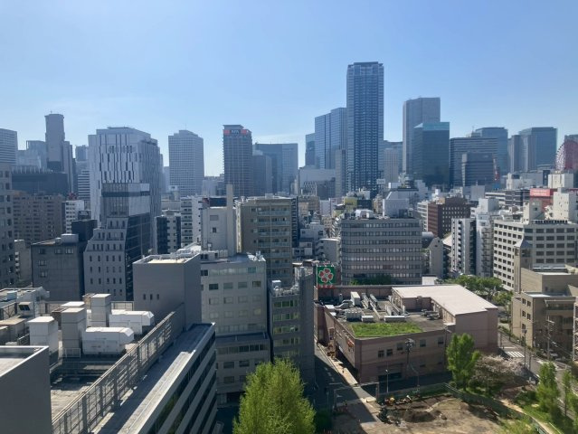 【物件からの展望】都会ならではの景色を自宅で感じられる角部屋住居！