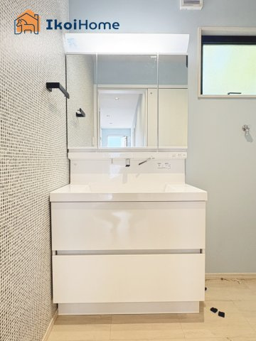 【ホームページに現地動画掲載中】●年中無休：当日予約可●洗面台はお化粧をする時に便利な3面鏡。