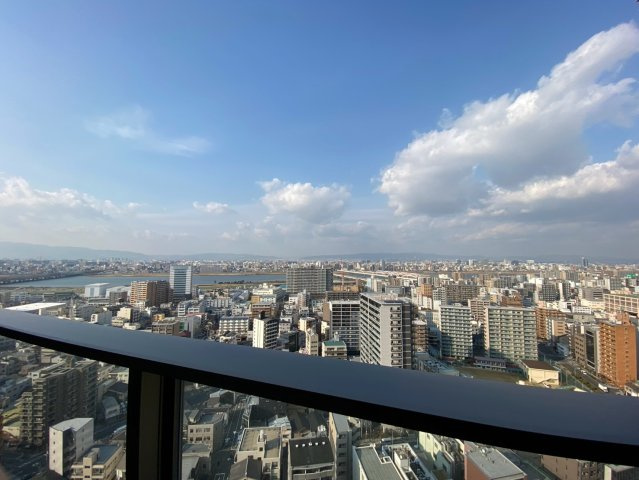 【物件からの眺望】24階からの眺望！広く大阪の景色をお楽しみいただけます☆