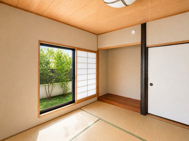 ◆リビングと同じ階にもう一部屋配置。来客時の客間として利用できますし、リモートワーク部屋としても利用可能です。　※画像は加工しております。