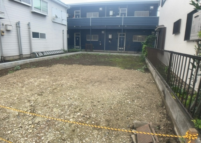 家を建てる前提で土地を探している場合、地盤の丈夫さは譲れない条件の一つです。地盤が脆弱だと追加工事が必要となります。また、過去に地盤沈下や液状化現象を起こした土地は、できるだけ避けた方がいいでしょう。