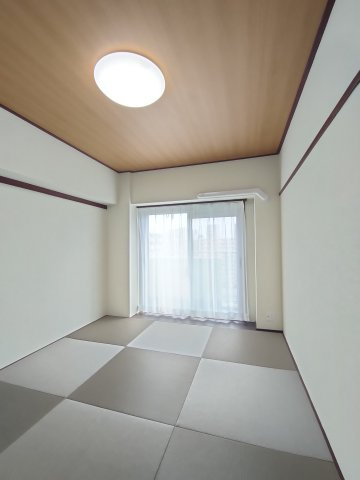 ・和室　約6.3帖　落ち着いた雰囲気の和室付き！