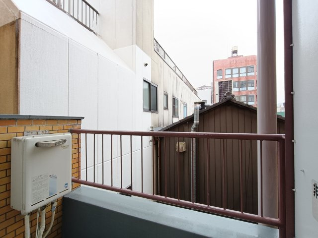【バルコニー】