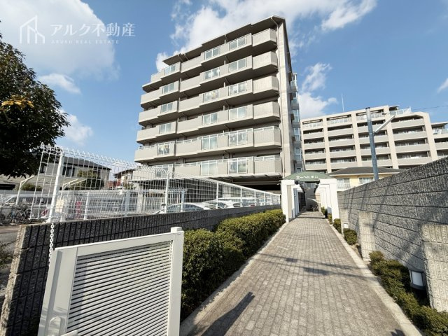 外観：328000624044